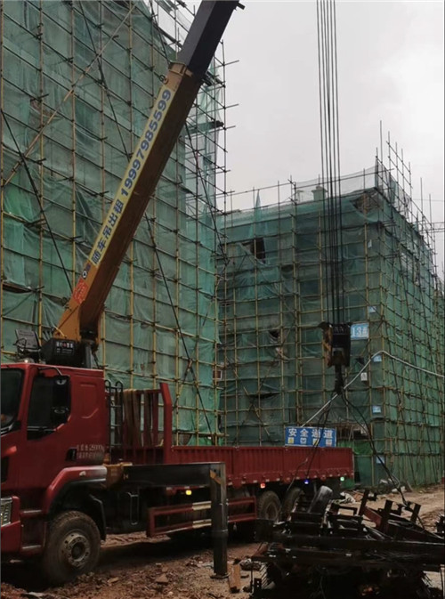 安远县“慢工细活”—— 吊车的 “微动控制” 技术